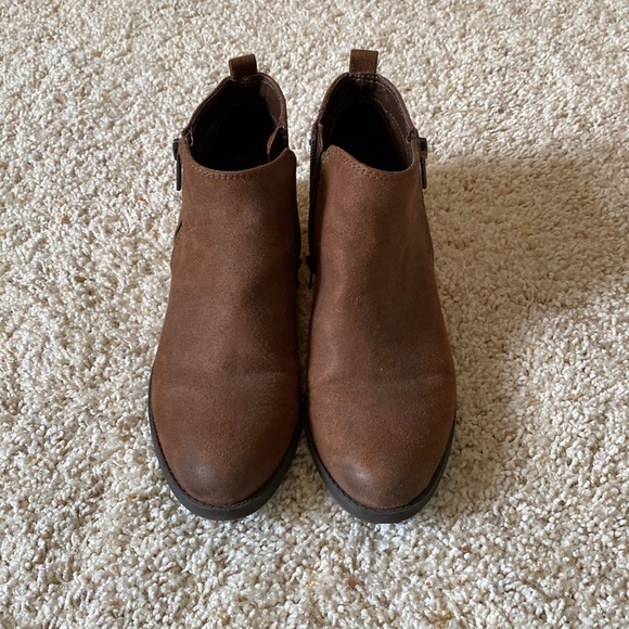 Brown booties - Picture 2 of 4